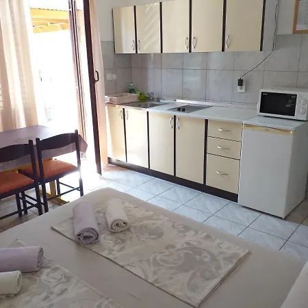 I-p Apartment Malinska
