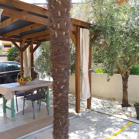 I-p Apartment Malinska