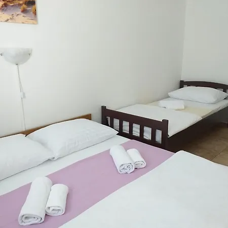 I-p * Малинска