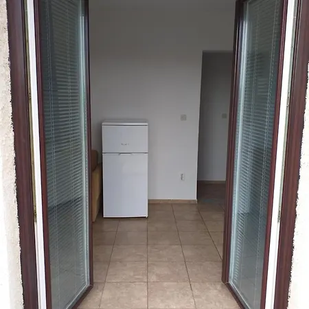 I-p * Малинска