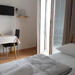 I-p Apartment *